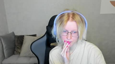 Snapshot of elizabeth_harpper chatting on September 27, 2025, 1:21 am Elizabeth online show from September 27, 2025, 1:21 am