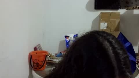 Elizabeth Martinez  online show from April 16, 2026, 12:33 am