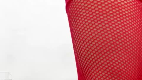 Elizabeth Mathure online show from October 5, 2025, 8:01 am