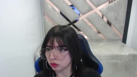 Elizabeth online show from February 5, 2026, 12:54 pm