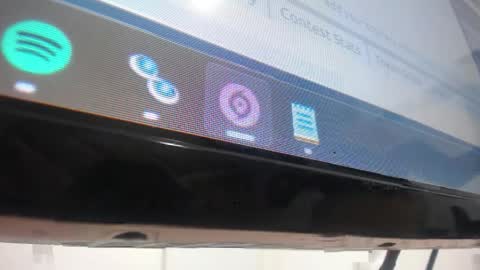 Elizabeth online show from April 8, 2026, 1:00 pm