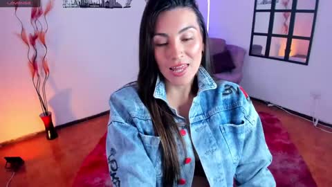 Elizabeth online show from March 6, 2025, 6:16 pm