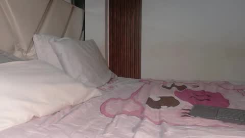 Lizzy online show from October 22, 2025, 11:04 pm