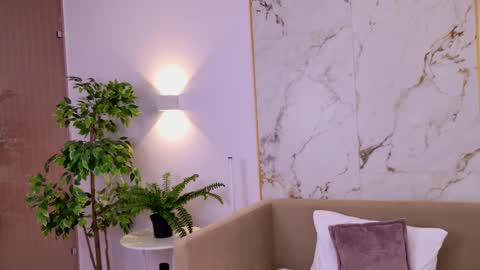 Elizabeth online show from March 6, 2025, 10:26 pm