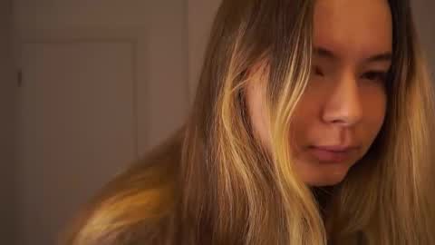 Elizabeth online show from September 18, 2025, 6:43 pm