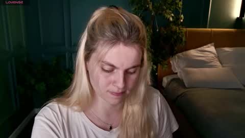 Snapshot of elizabethmad chatting on September 22, 2025, 6:32 pm elizabethmad online show from September 22, 2025, 6:32 pm