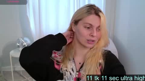 Snapshot of elizabethmad chatting on September 29, 2025, 6:18 am elizabethmad online show from September 29, 2025, 6:18 am