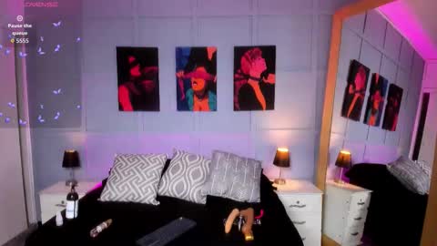  Elizabeth online show from November 19, 2025, 3:50 am