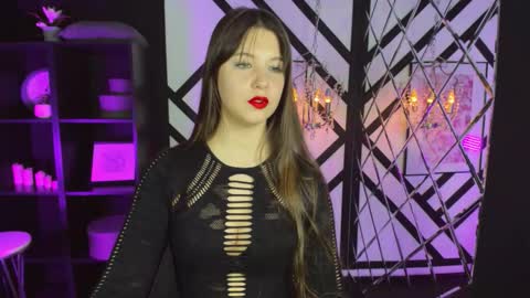 Eliza online show from November 13, 2025, 2:16 pm