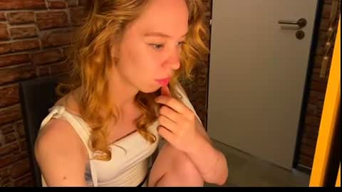 Eliza online show from June 11, 2026, 7:23 pm