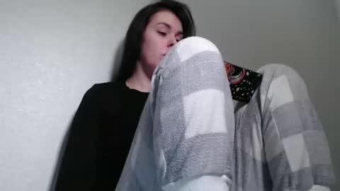 elizbetfox online show from November 3, 2025, 9:05 pm