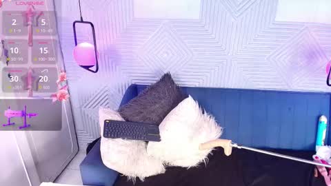 elizbeth_777 online show from November 22, 2025, 7:02 pm