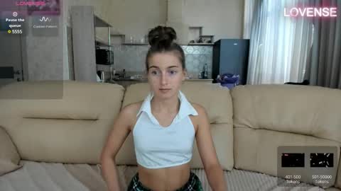 Snapshot of elizsweet chatting on March 4, 2025, 9:07 am Eliz online show from March 4, 2025, 9:07 am