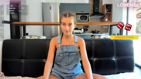 Snapshot of elizsweet chatting on October 6, 2025, 9:51 am Eliz online show from October 6, 2025, 9:51 am