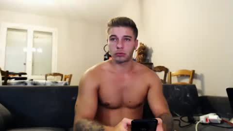 elkafit28 online show from October 3, 2025, 8:06 pm