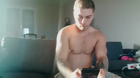 elkafit28 online show from November 12, 2025, 8:04 am