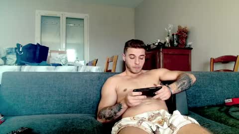 elkafit28 online show from April 1, 2026, 1:41 pm