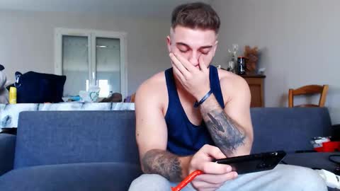 elkafit28 online show from April 17, 2026, 3:15 pm