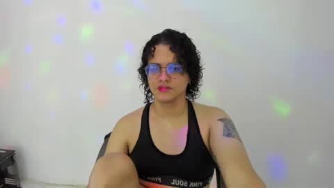 Diana online show from November 10, 2025, 6:51 pm