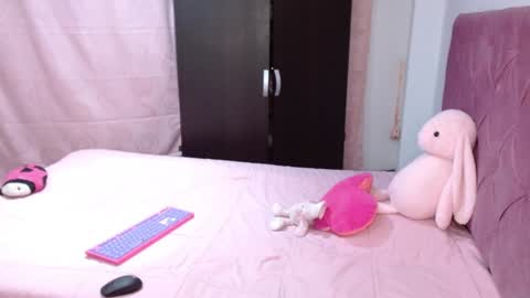 Ella  online show from January 20, 2025, 5:04 am