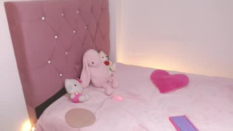 Ella  online show from January 9, 2026, 7:22 am