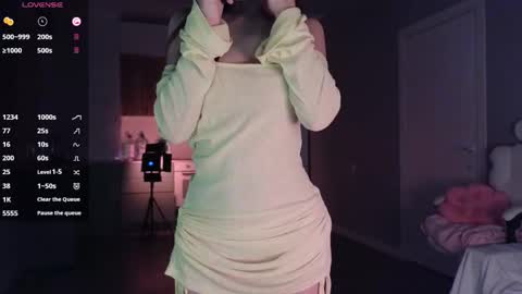 Lee online show from September 24, 2025, 2:26 am