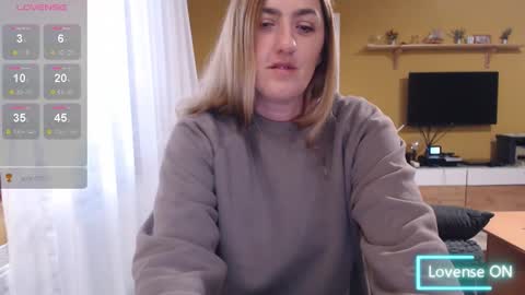 Snapshot of ella_max_live chatting on October 5, 2025, 6:01 am Ella Max online show from October 5, 2025, 6:01 am
