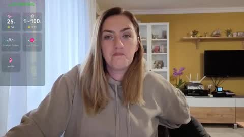 Snapshot of ella_max_live chatting on November 4, 2025, 6:23 am Ella Max online show from November 4, 2025, 6:23 am