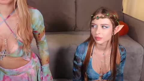 Ella online show from October 31, 2025, 9:05 pm