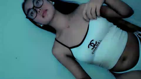 ella_walkerxxx online show from June 10, 2026, 3:44 pm