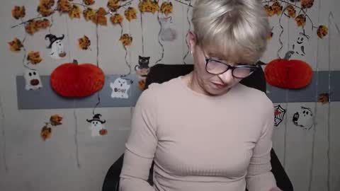 EllaBonito online show from October 23, 2025, 6:23 am