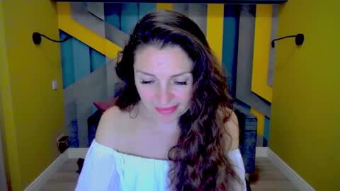 EllaLongs online show from December 1, 2024, 4:29 pm