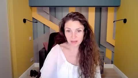 EllaLongs online show from February 15, 2025, 6:55 pm