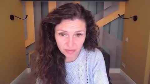 EllaLongs online show from April 18, 2026, 11:25 am