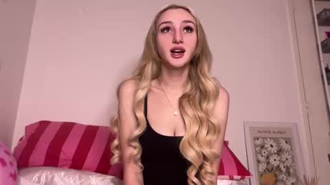 ellamcdaniel online show from May 2, 2026, 4:50 am