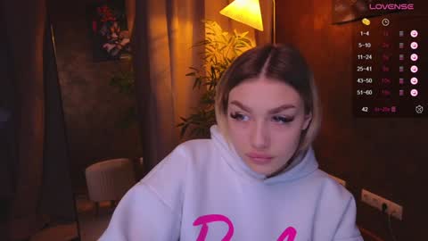 ellamilla online show from January 6, 2025, 8:24 am