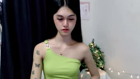 ELLA online show from December 2, 2025, 2:39 am