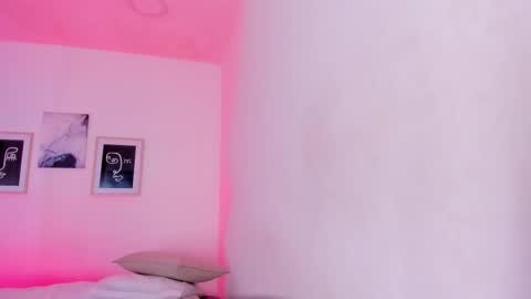 Ella online show from January 13, 2026, 12:10 pm