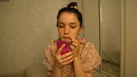 Snapshot of ellapheria chatting on September 17, 2025, 9:00 am Ella online show from September 17, 2025, 9:00 am