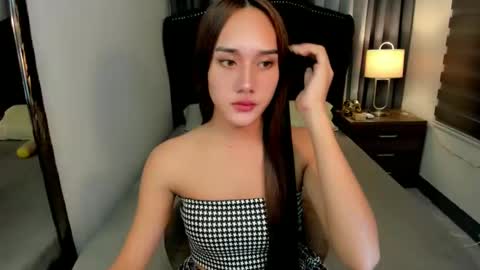 Snapshot of ellats_18 chatting on February 3, 2025, 7:00 pm Sophia online show from February 3, 2025, 7:00 pm