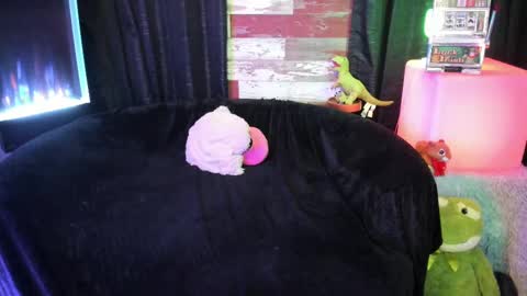 ELLE online show from October 11, 2025, 7:01 pm