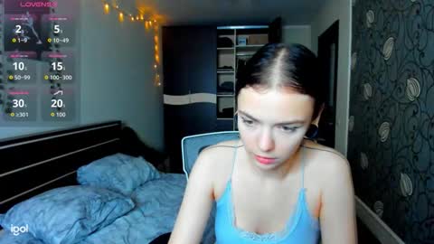 Snapshot of elle_blair chatting on October 16, 2025, 9:43 am Luna online show from October 16, 2025, 9:43 am