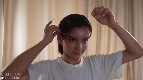 Linda Restrepo online show from February 9, 2025, 9:06 pm