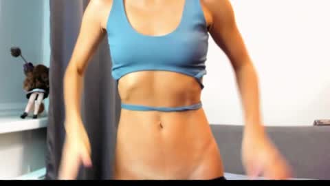 Snapshot of ellen_flow chatting on April 24, 2026, 8:11 pm ellen_flow online show from April 24, 2026, 8:11 pm