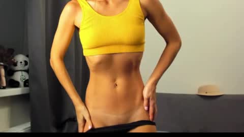 Snapshot of ellen_flow chatting on May 5, 2026, 7:55 pm ellen_flow online show from May 5, 2026, 7:55 pm