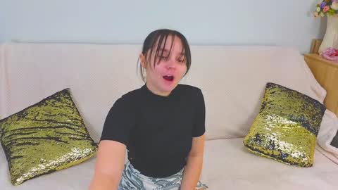 Ellie online show from December 12, 2024, 3:59 pm