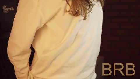 elliecutes online show from February 20, 2025, 11:31 am