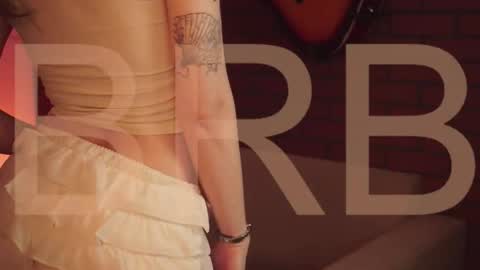 elliecutes online show from September 14, 2025, 8:13 am