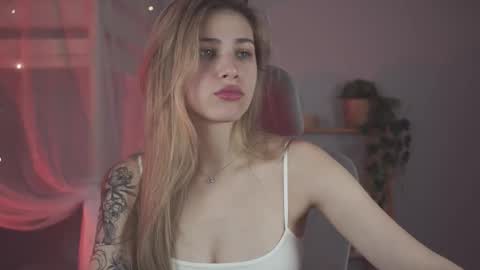 elliecutes online show from November 22, 2025, 8:57 am