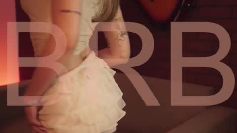 elliecutes online show from January 18, 2026, 8:29 am